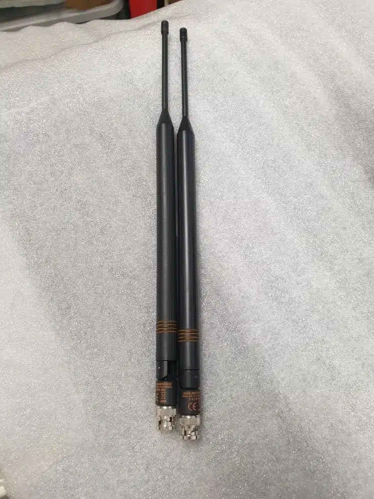 Shure UR4S+ System UR4S+ Receiver & UR2 with Beta87 Capsule Freq H4 518-578Mhz - Image 9